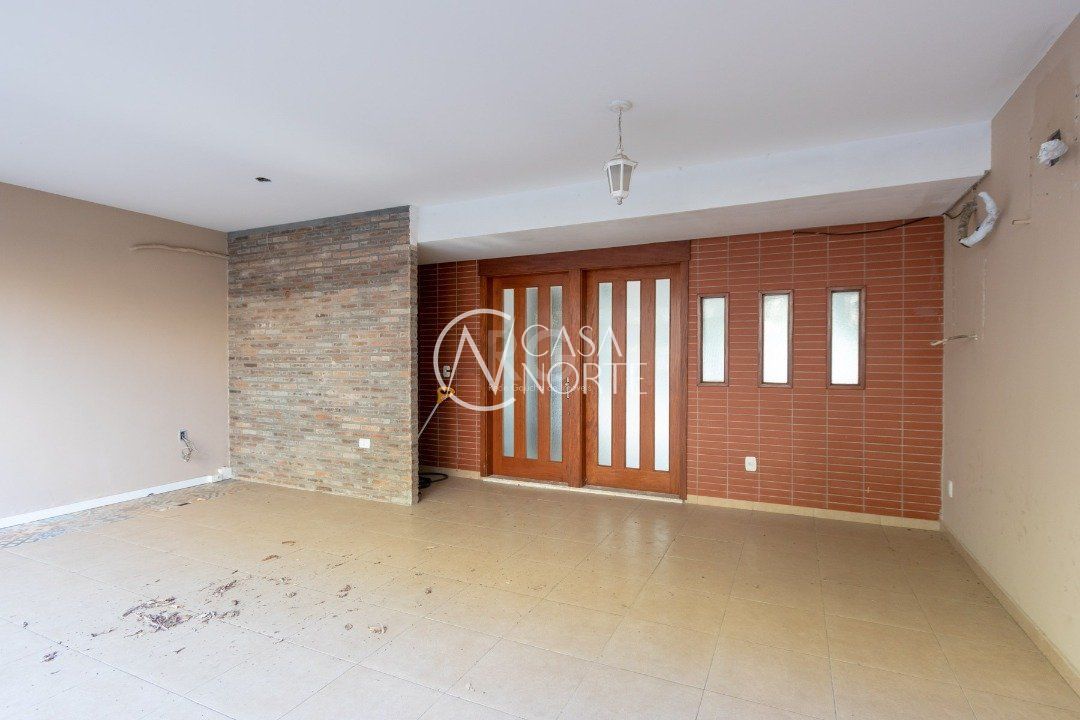 Casa à venda com 3 quartos, 233m², 1 suíte, 4 vagas, Rua Teresa Cristo no bairro Tristeza em Porto Alegre