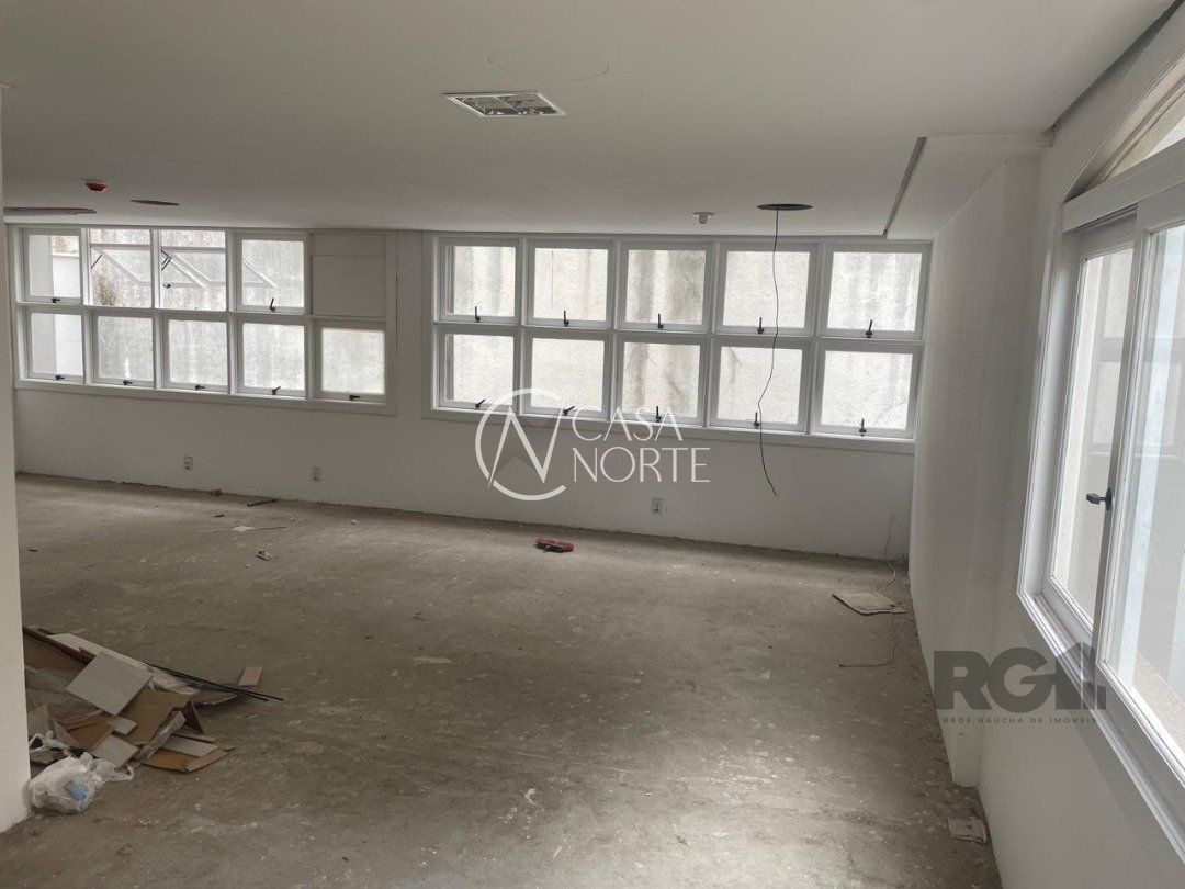 Sala Comercial à venda com 1 quarto, 70m², Rua Comendador Caminha no bairro Moinhos de Vento em Porto Alegre