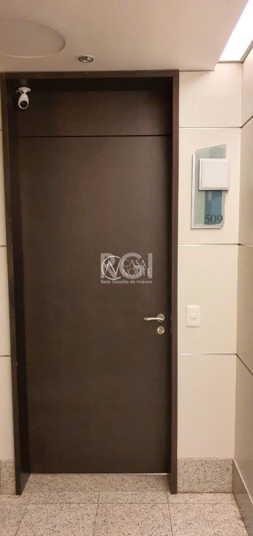 Sala Comercial à venda , 40m², Avenida Diario de Noticias no bairro Cristal em Porto Alegre