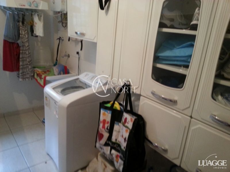 Casa de Condomínio à venda com 3 quartos, 194m², 1 suíte, 2 vagas, Rua Liberal no bairro Tristeza em Porto Alegre