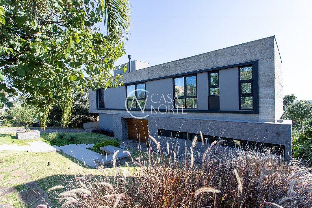 Casa de Condomínio à venda com 4 quartos, 443m², 4 suítes, 4 vagas, Rua Bertha Loforte Gonçalves no bairro Teresópolis em Porto Alegre