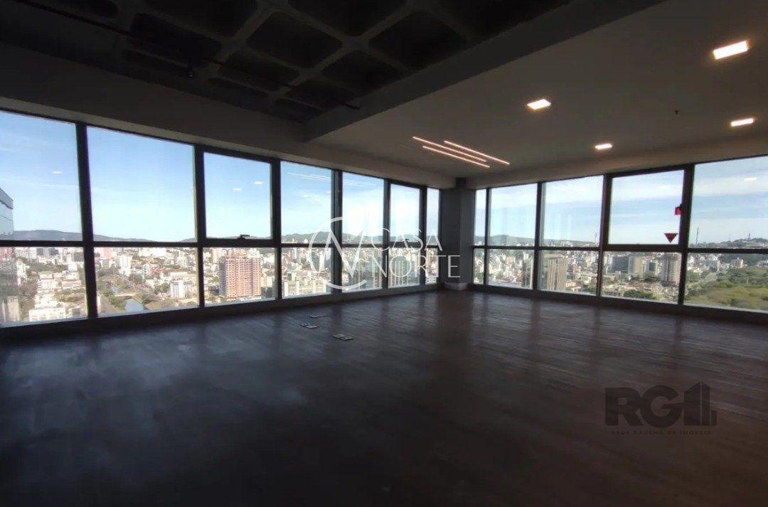 Sala Comercial à venda , 53m², 1 vaga, Avenida Ipiranga no bairro Praia de Belas em Porto Alegre