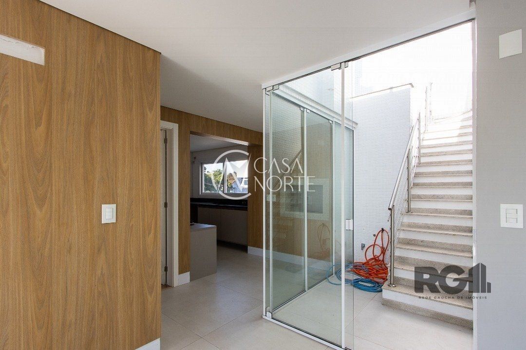 Cobertura à venda com 3 quartos, 318m², 3 suítes, 4 vagas, Rua Doutor Possidonio Cunha no bairro Vila Assunção em Porto Alegre