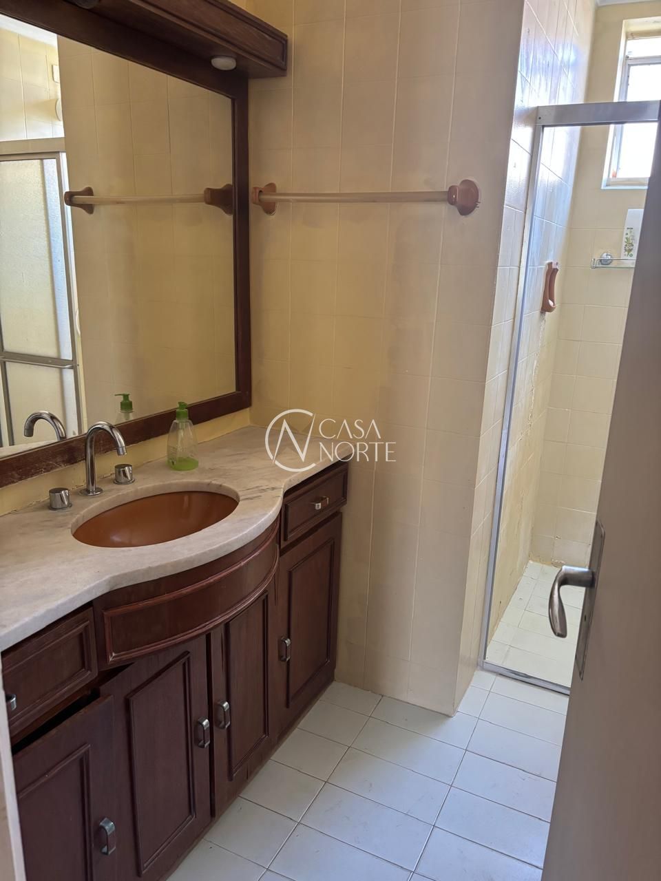 Apartamento à venda com 1 quarto, 46m², Avenida Getúlio Vargas no bairro Menino Deus em Porto Alegre