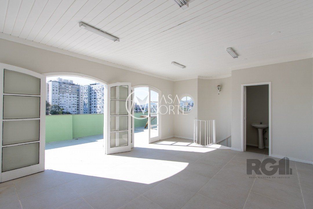 Cobertura à venda com 2 quartos, 190m², 1 vaga, Rua Doutor Campos Velho no bairro Cristal em Porto Alegre