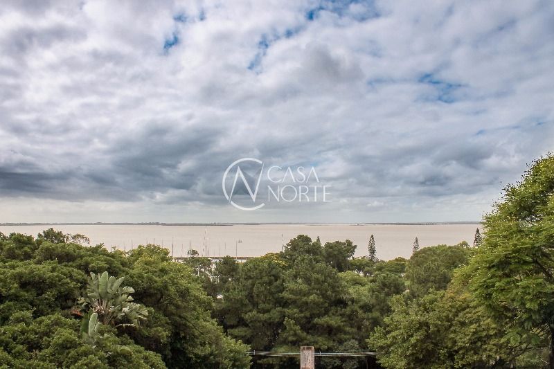 Casa de Condomínio à venda com 4 quartos, 347m², 2 suítes, 2 vagas, Rua Bororo no bairro Vila Assunção em Porto Alegre