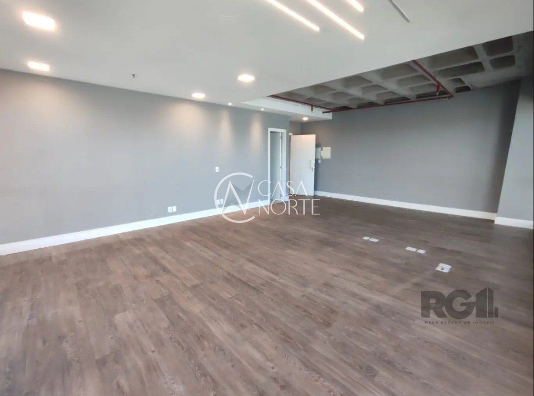 Sala Comercial à venda , 53m², 1 vaga, Avenida Ipiranga no bairro Praia de Belas em Porto Alegre