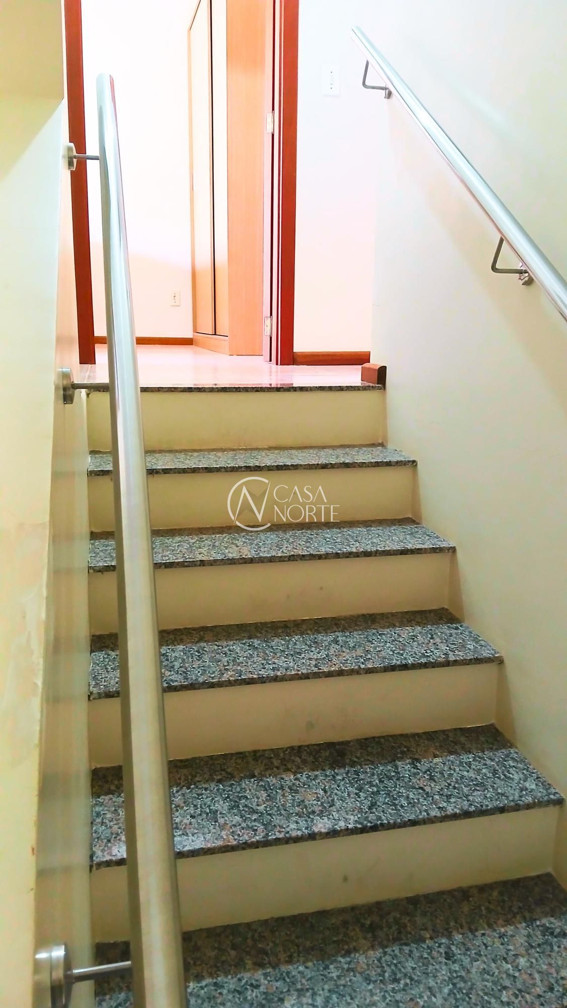 Casa à venda com 3 quartos, 140m², 1 vaga, Rua Pau-Brasil no bairro Hípica em Porto Alegre