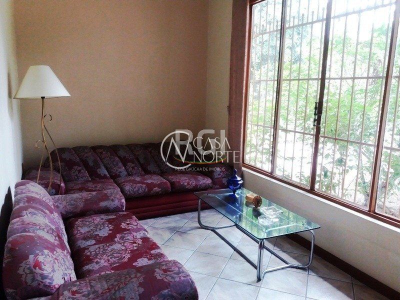 Casa à venda com 5 quartos, 250m², 3 suítes, 2 vagas, Rua Gavea no bairro Ipanema em Porto Alegre