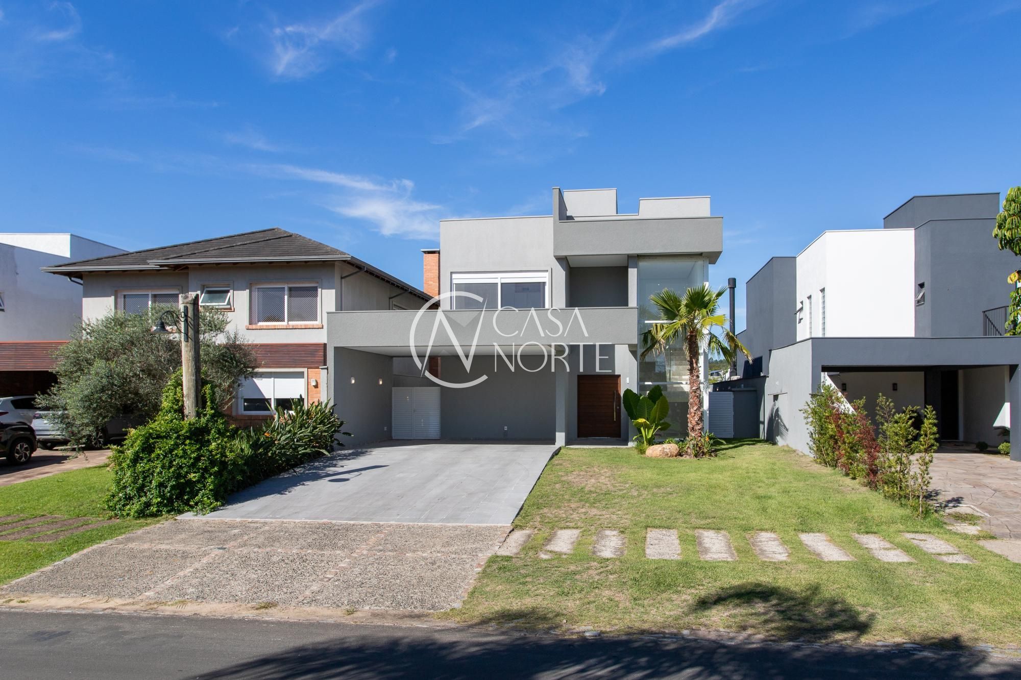 Casa de Condomínio à venda com 4 quartos, 297m², 4 suítes, 2 vagas, Avenida Juca Batista no bairro Terraville em Porto Alegre