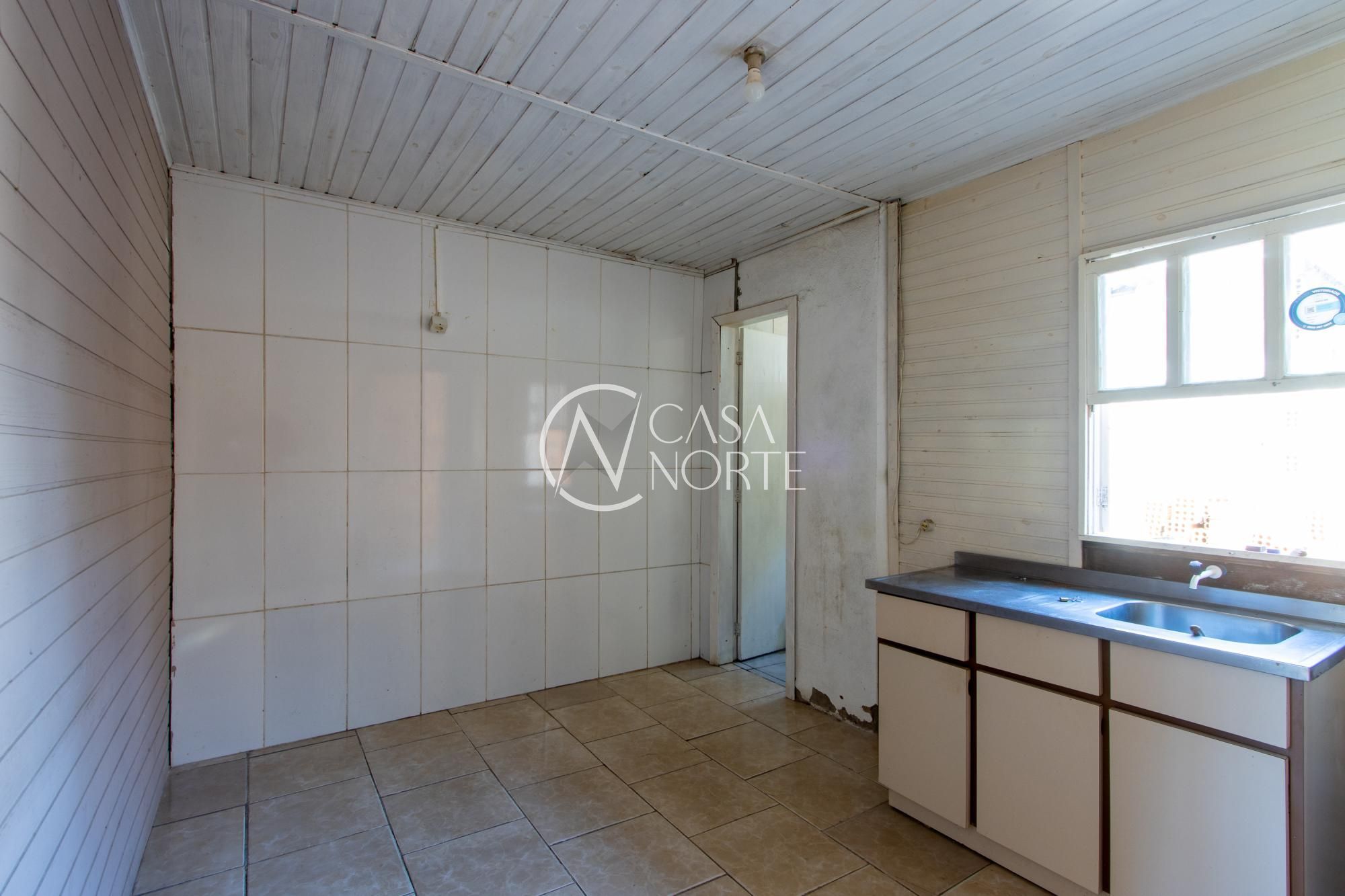 Casa à venda com 1 quarto, 110m², Rua José Matone no bairro Hípica em Porto Alegre