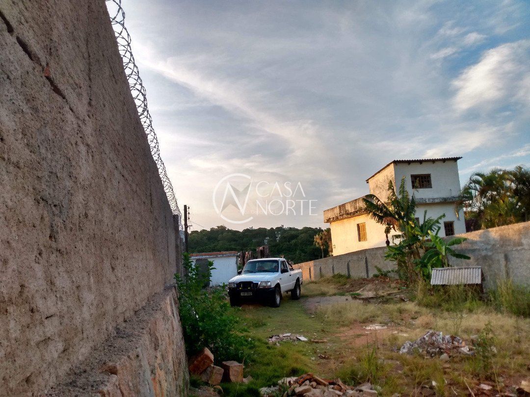 Terreno à venda  com 715m², Rua Sepe Tiaraju - Ate 828 - Lado Par no bairro Santa Tereza em Porto Alegre
