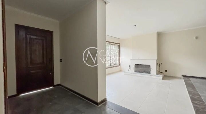 Casa à venda com 3 quartos, 240m², 1 suíte, 3 vagas, Rua Gávea no bairro Ipanema em Porto Alegre