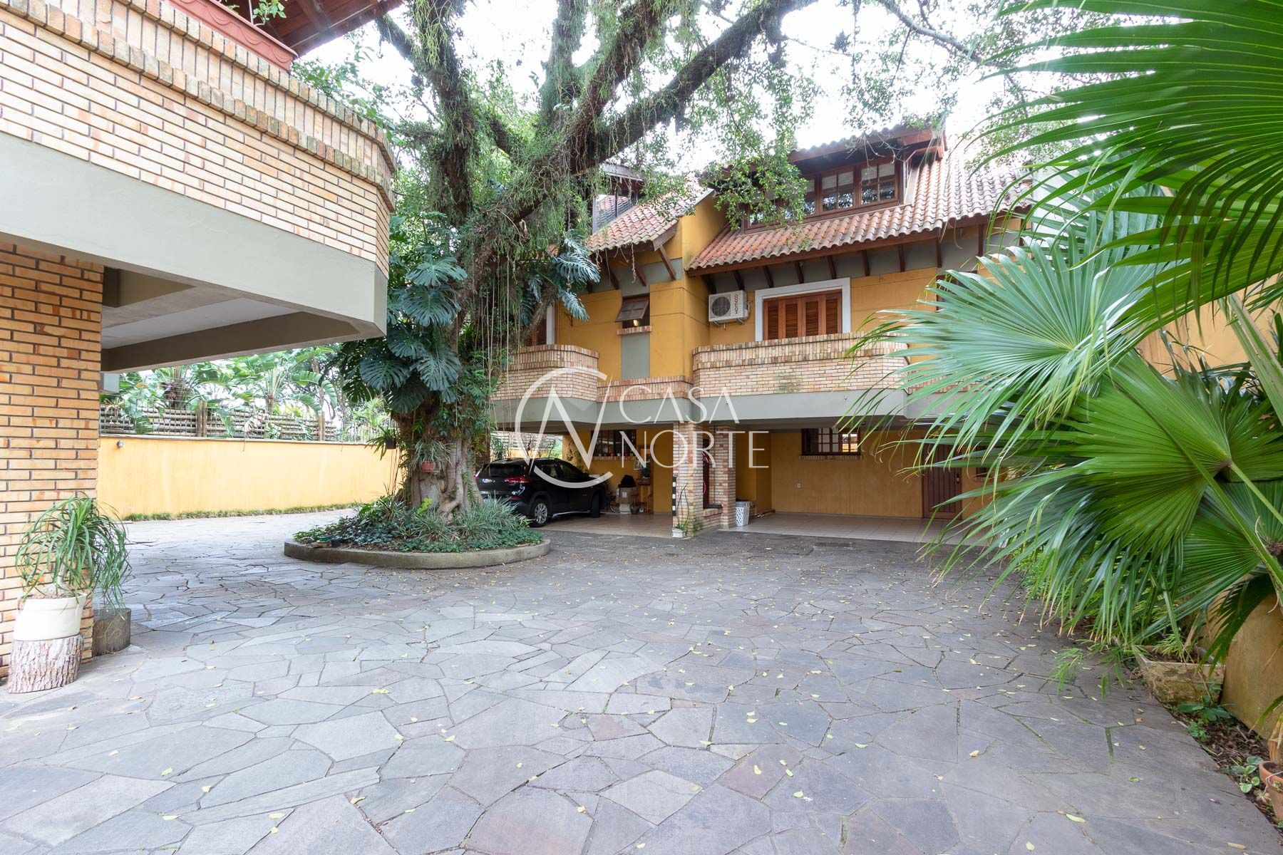 Casa de Condomínio à venda com 3 quartos, 171m², 1 suíte, 2 vagas, Avenida Coronel Marcos no bairro Pedra Redonda em Porto Alegre