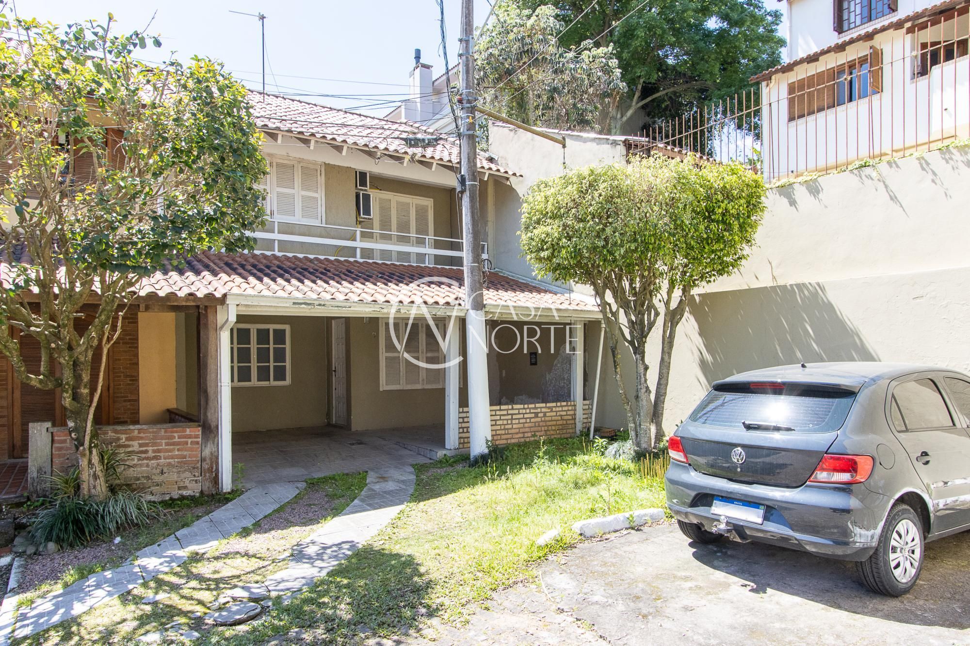 Casa de Condomínio à venda com 3 quartos, 122m², 2 vagas, Avenida Juca Batista no bairro Cavalhada em Porto Alegre