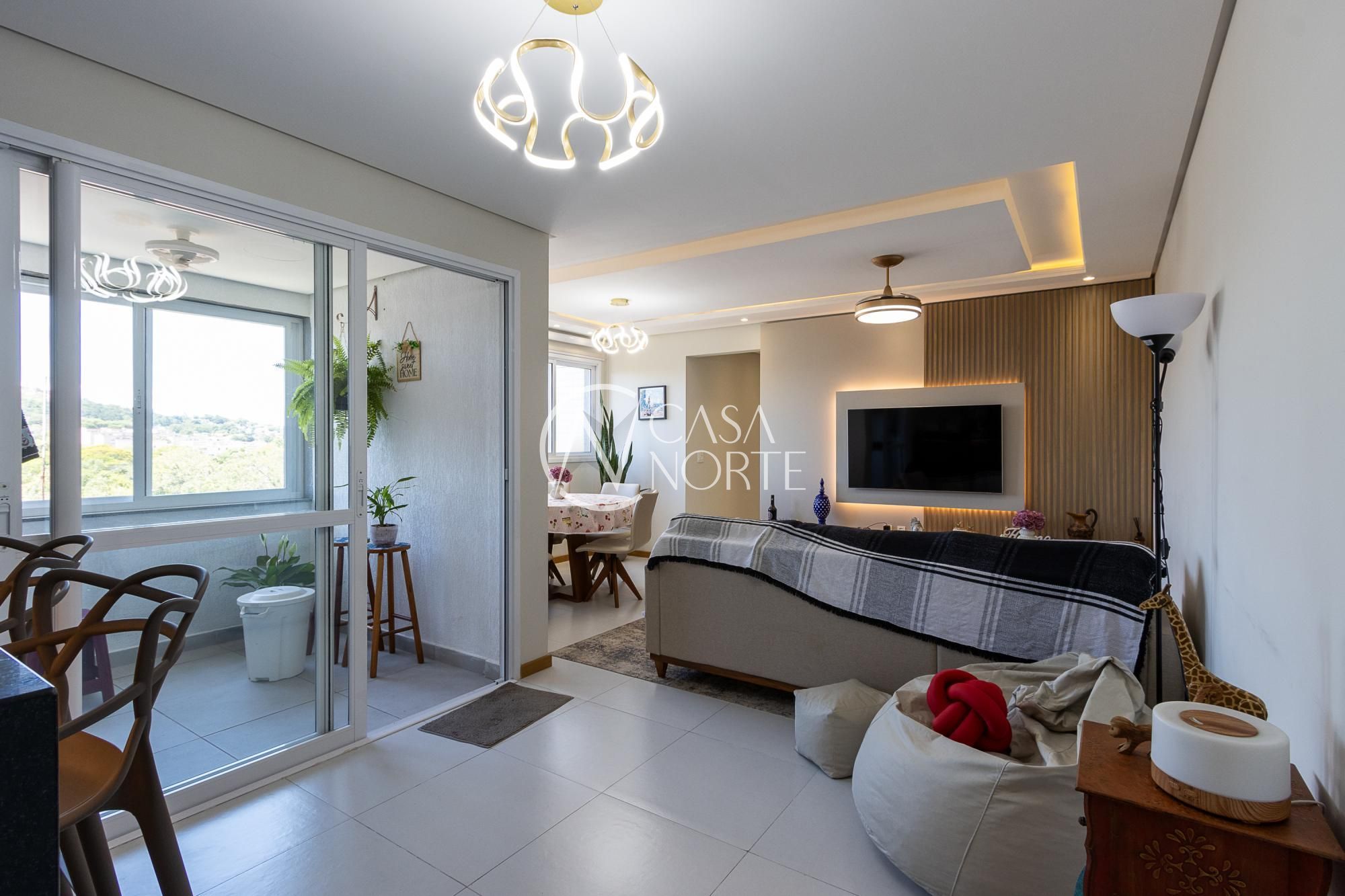 Apartamento à venda com 3 quartos, 103m², 1 suíte, 2 vagas, Rua Jataí no bairro Cristal em Porto Alegre