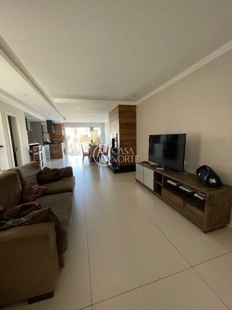 Casa de Condomínio à venda com 3 quartos, 199m², 1 suíte, 3 vagas, Rua Jorge Babot Miranda no bairro Aberta dos Morros em Porto Alegre