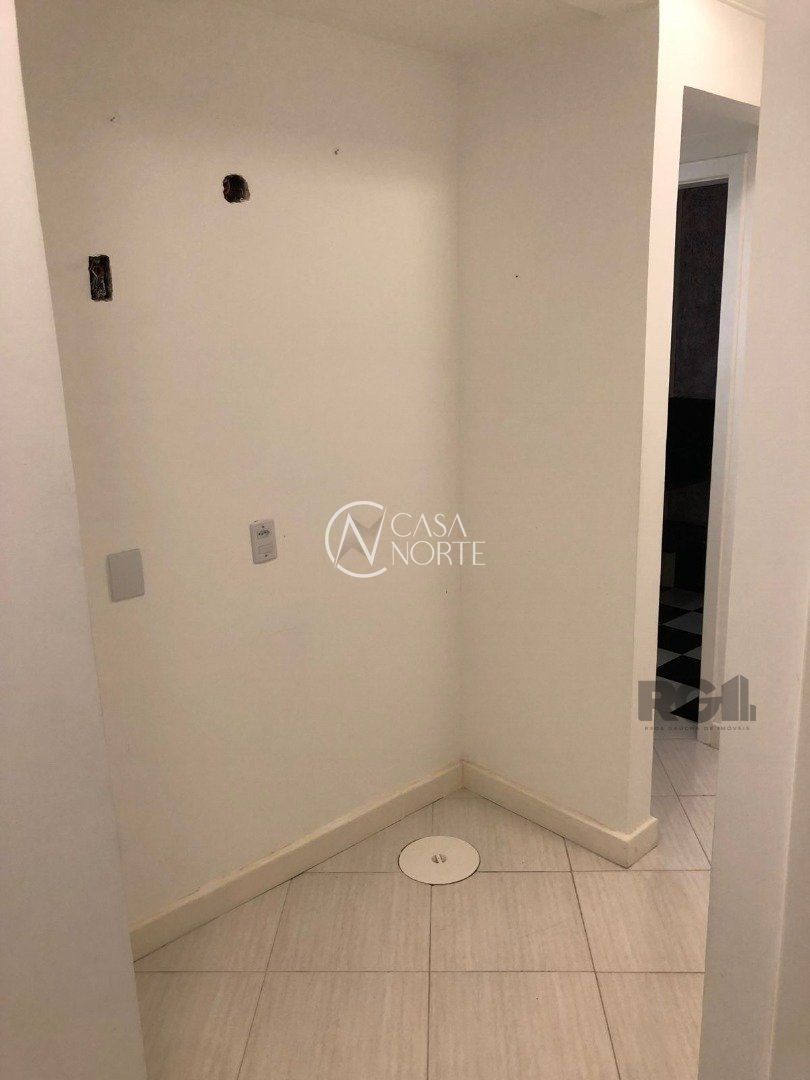 Sala Comercial à venda , 54m², Avenida Itaqui no bairro Petrópolis em Porto Alegre