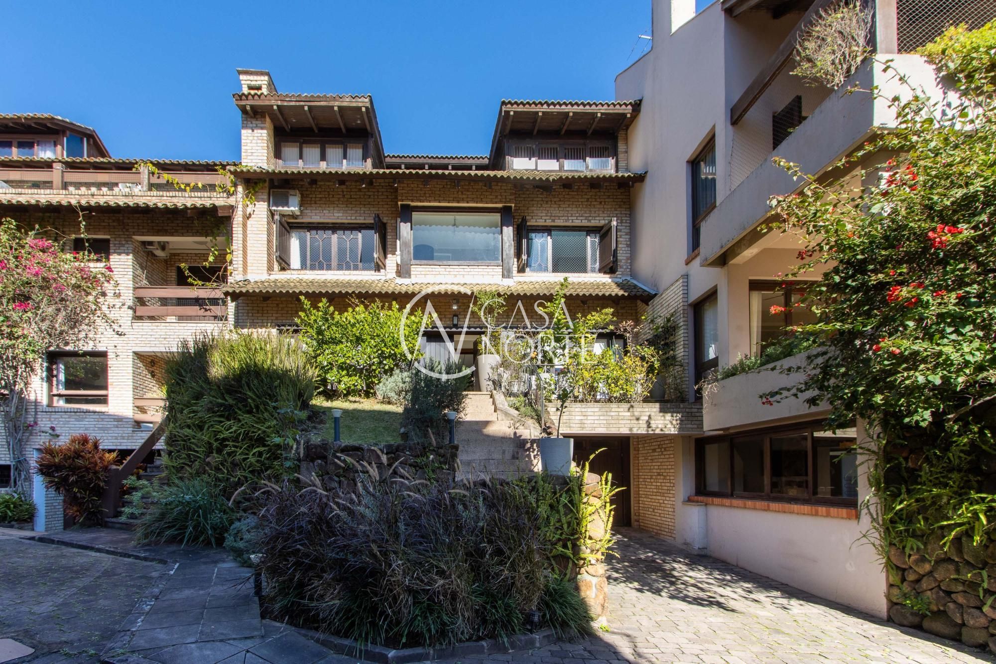 Casa de Condomínio à venda com 3 quartos, 421m², 3 suítes, 4 vagas, Rua Carlos Júlio Becker no bairro Tristeza em Porto Alegre