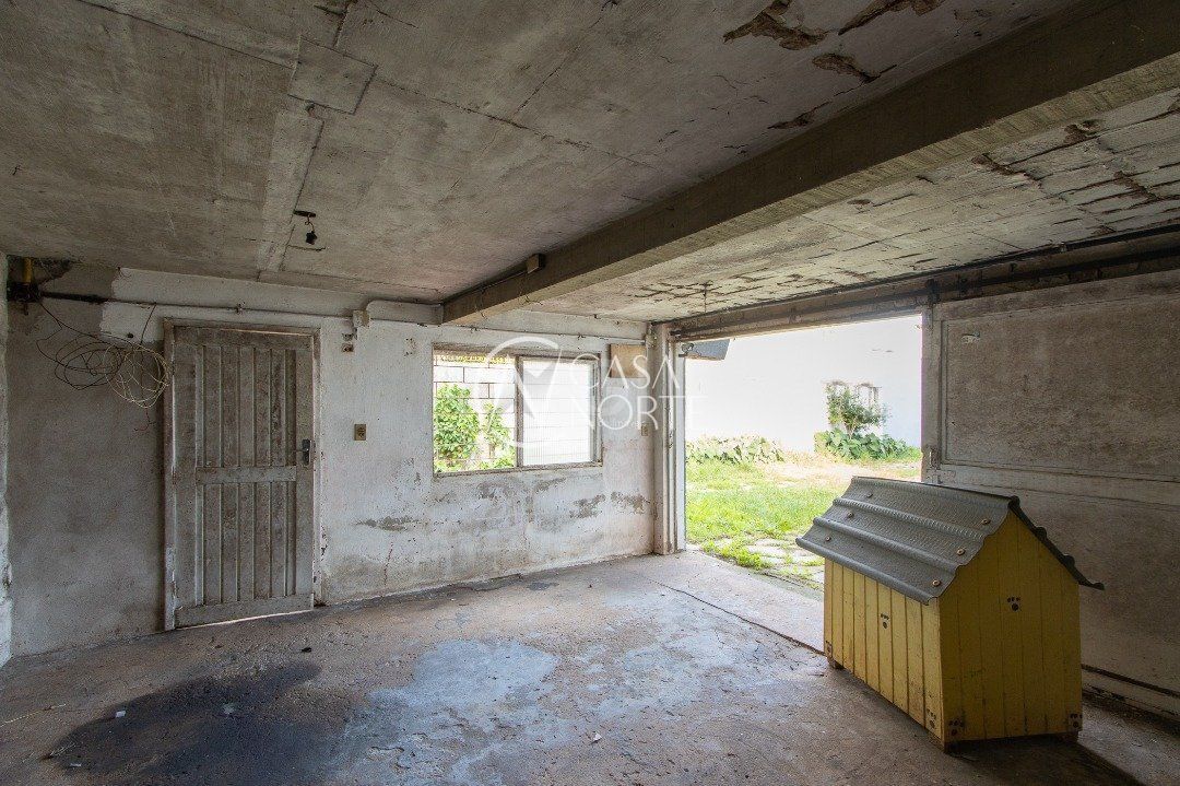 Casa à venda com 2 quartos, 172m², 1 suíte, 4 vagas, Rua Fernando Borba no bairro Ipanema em Porto Alegre