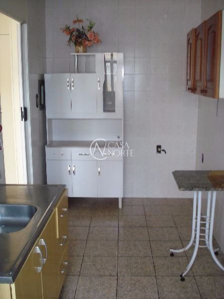 Apartamento à venda com 3 quartos, 66m², 1 vaga, Rua Derocy Giacomo da Silva no bairro Vila Nova em Porto Alegre