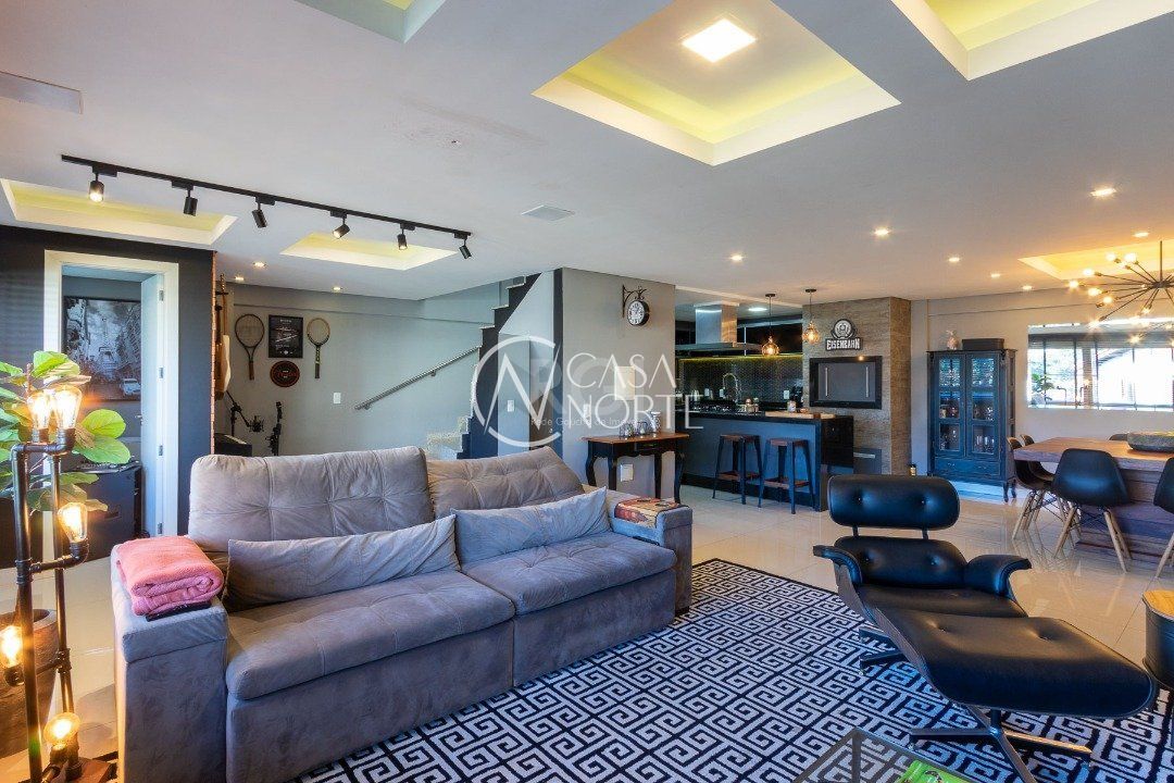 Casa de Condomínio à venda com 3 quartos, 198m², 1 suíte, 2 vagas, Rua Padre João Batista Reus no bairro Vila Conceição em Porto Alegre