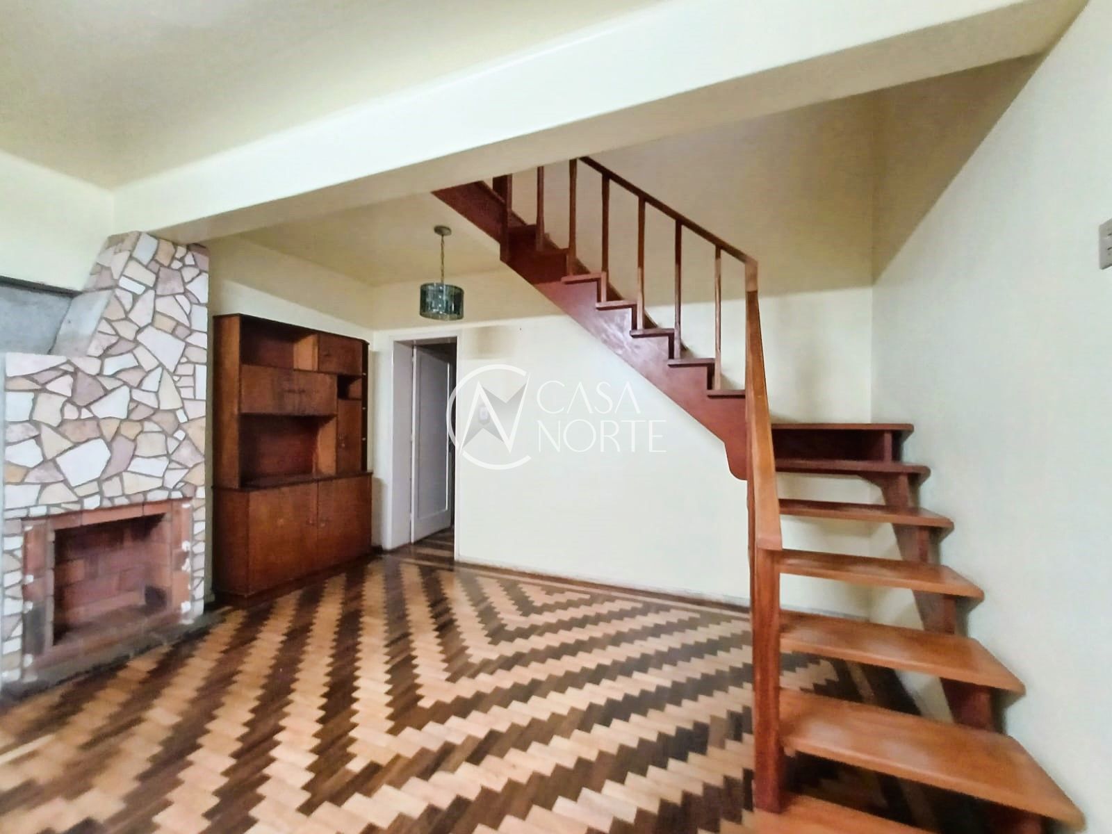 Casa à venda com 2 quartos, 234m², Avenida Protásio Alves no bairro Morro Santana em Porto Alegre