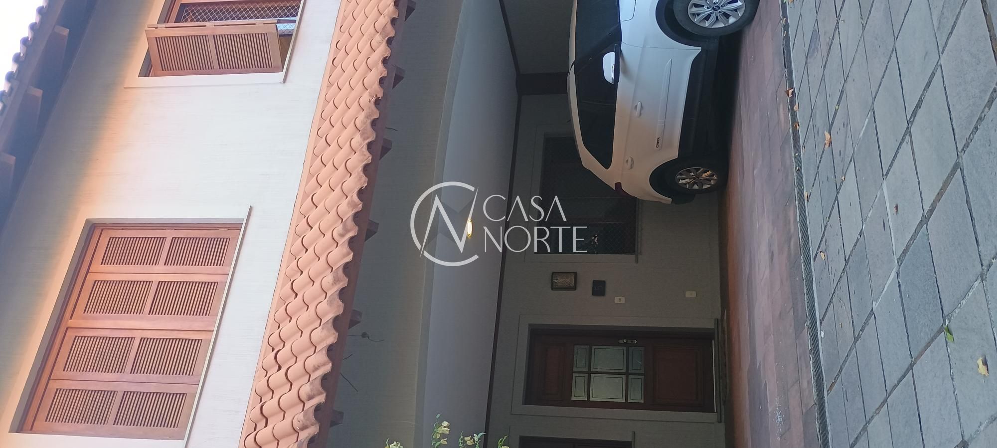 Casa de Condomínio à venda com 3 quartos, 230m², 1 suíte, 2 vagas, Rua Gilberto Laste no bairro Santa Tereza em Porto Alegre