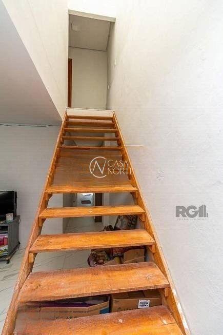Casa à venda com 3 quartos, 117m², 1 suíte, 3 vagas, Rua Nunes Machado no bairro Azenha em Porto Alegre