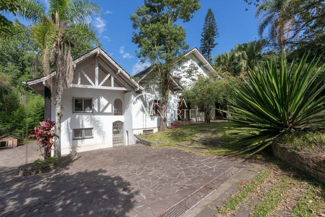 Sítio à venda com 3 quartos, 504m², 4 vagas, Rua Doutor Sarmento Barata no bairro Belém Velho em Porto Alegre