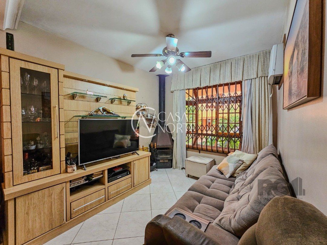 Casa de Condomínio à venda com 4 quartos, 196m², 1 suíte, 2 vagas, Rua Dom Vital no bairro Glória em Porto Alegre