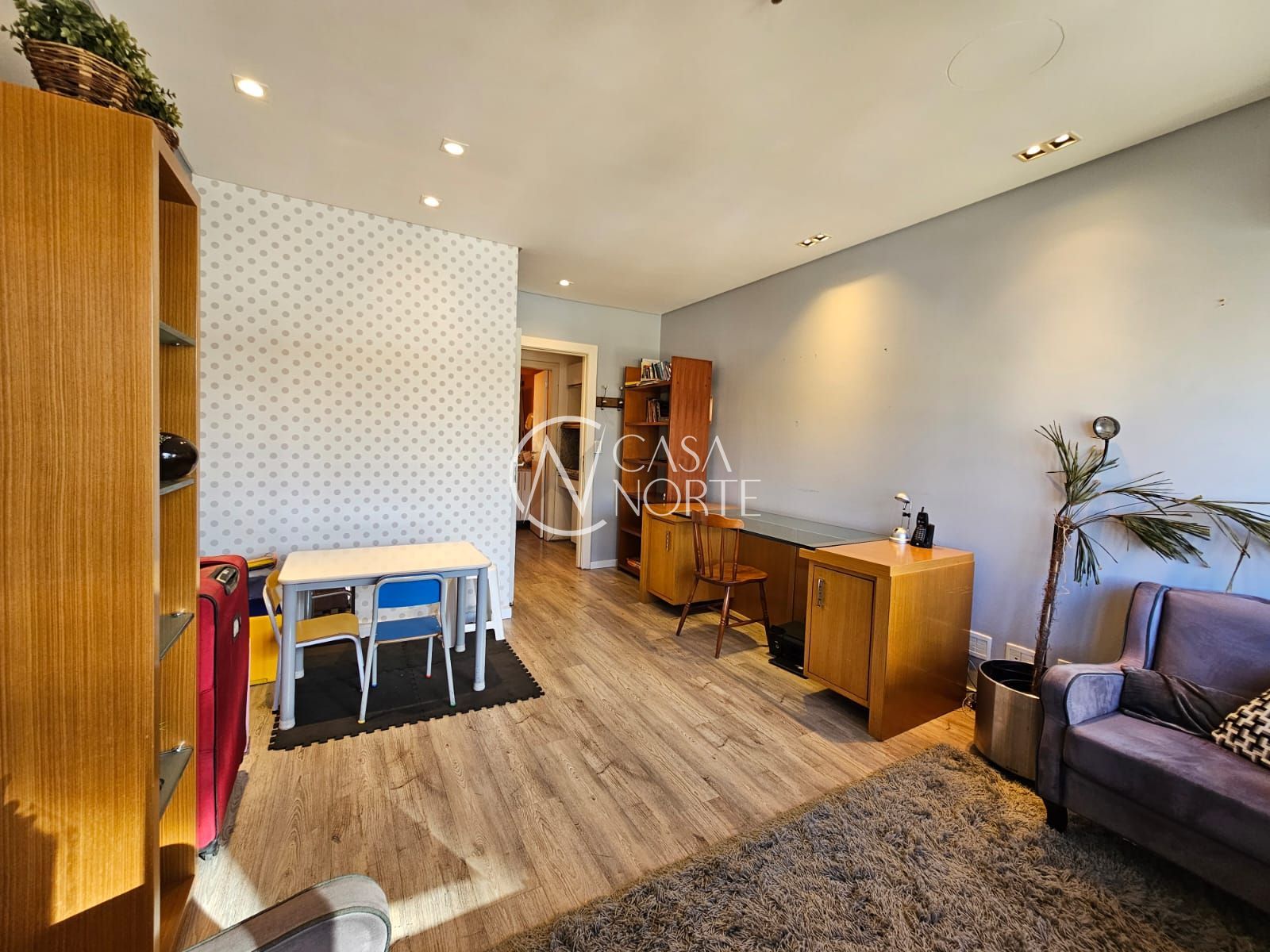 Sala Comercial à venda com 1 quarto, 33m², 1 vaga, Rua Doutor Florêncio Ygartua no bairro Moinhos de Vento em Porto Alegre