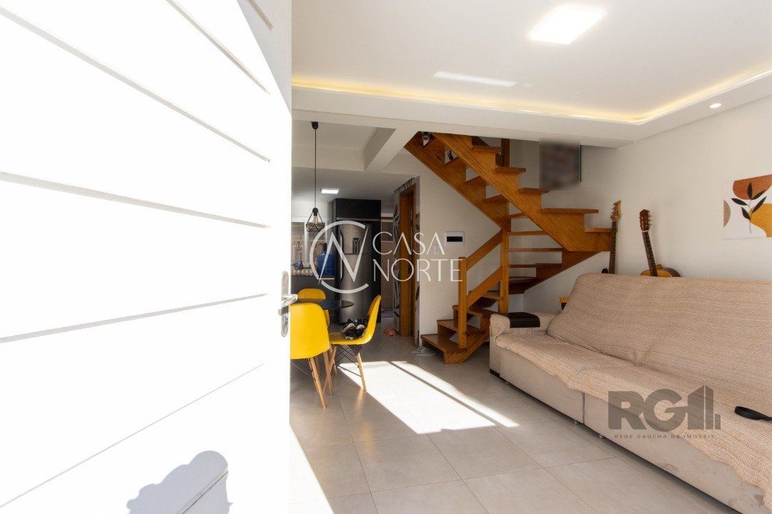 Casa de Condomínio à venda com 2 quartos, 55m², 1 suíte, 1 vaga, Rua das Espatodeas no bairro Ponta Grossa em Porto Alegre