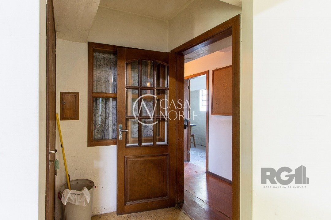 Prédio Comercial à venda com 5 quartos, 1063m², 16 vagas, Avenida Florianopolis no bairro Azenha em Porto Alegre