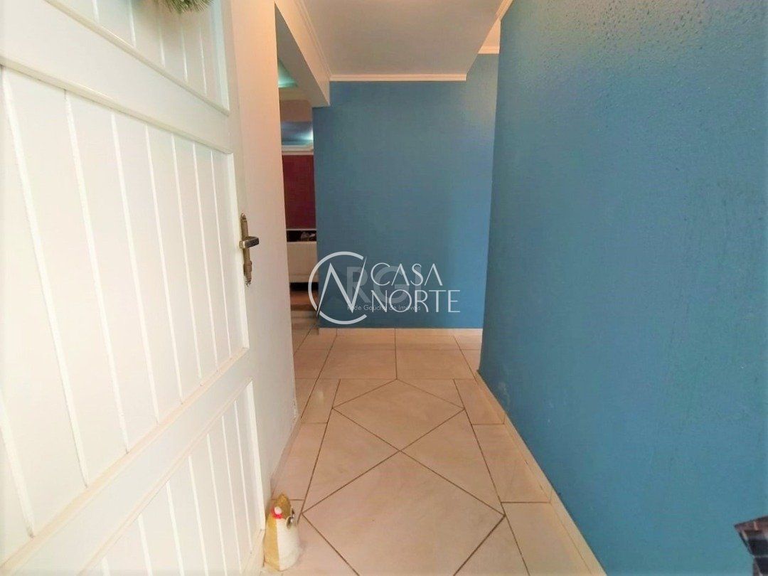 Casa à venda com 4 quartos, 150m², 3 suítes, 2 vagas, Avenida Ernesto Zeuner no bairro Cavalhada em Porto Alegre