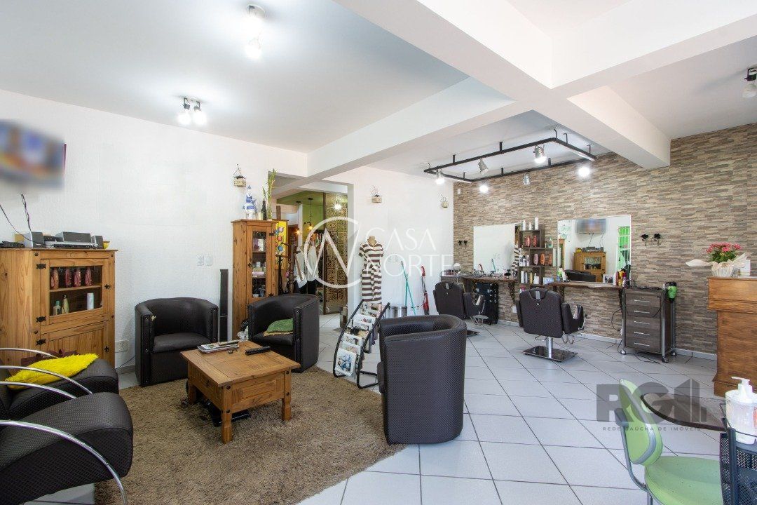 Casa à venda com 2 quartos, 80m², 8 vagas, Avenida da Serraria no bairro Espírito Santo em Porto Alegre