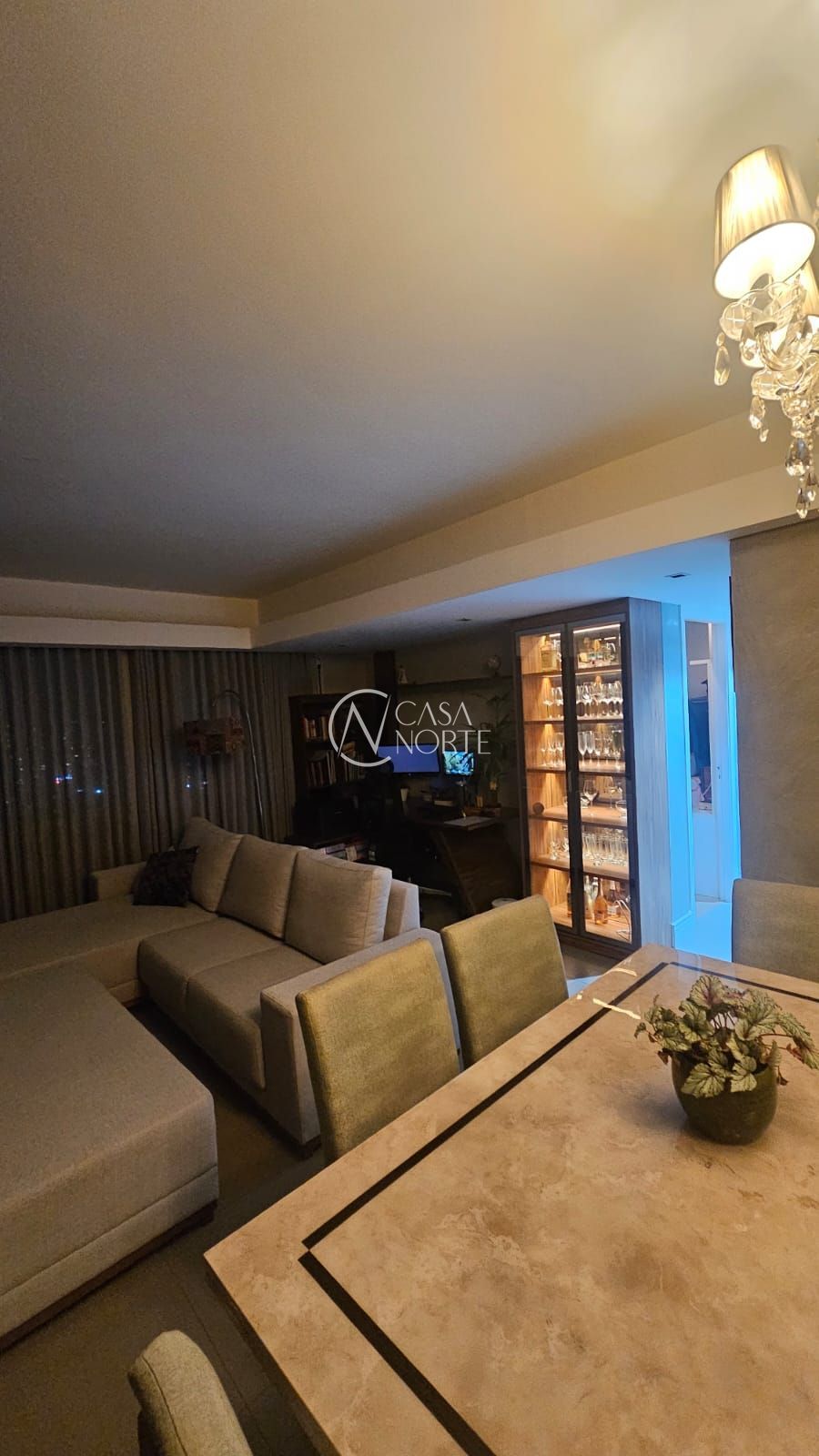 Apartamento à venda com 2 quartos, 100m², 1 suíte, 1 vaga, Avenida Bento Gonçalves no bairro Partenon em Porto Alegre