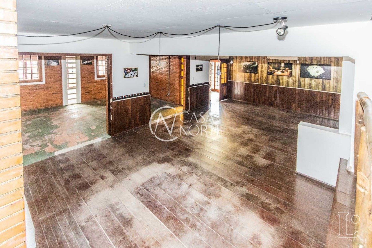 Casa Comercial à venda , 350m², Rua Doutor Dias de Carvalho no bairro Tristeza em Porto Alegre