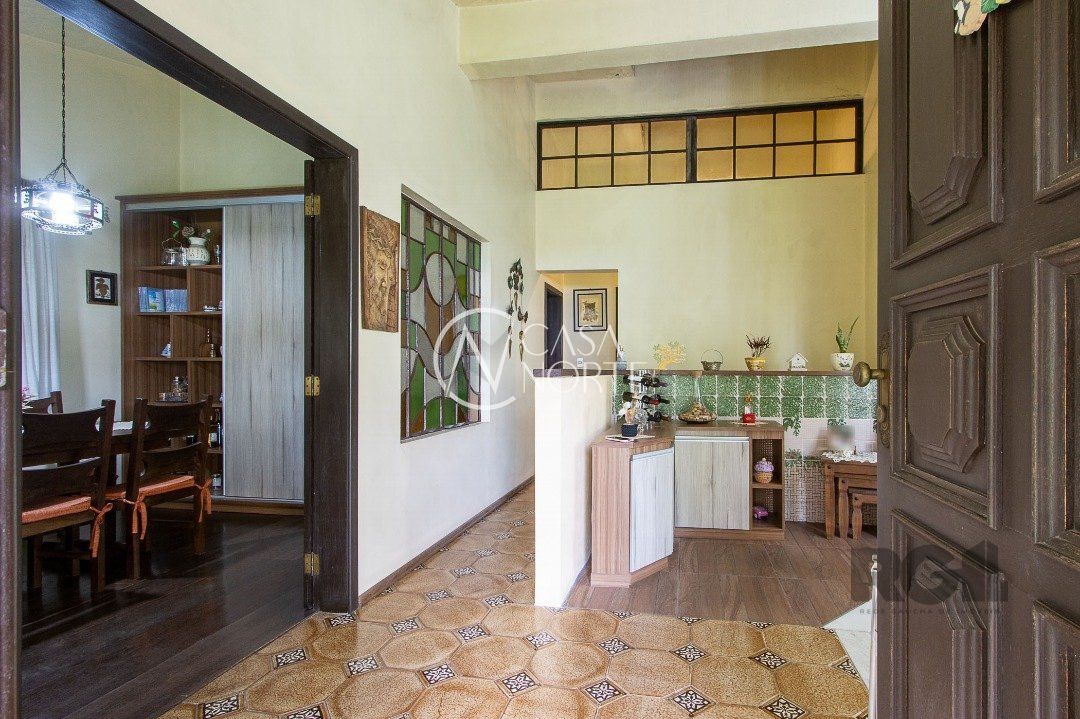 Casa à venda com 2 quartos, 164m², 2 vagas, Avenida da Cavalhada no bairro Cavalhada em Porto Alegre