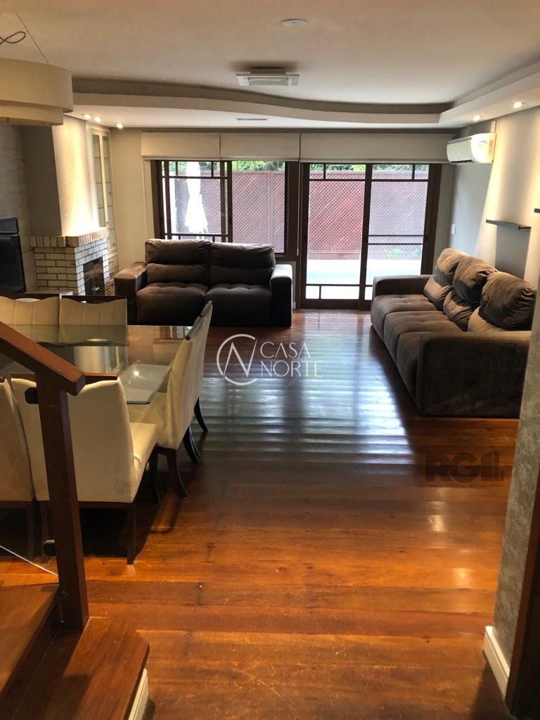 Casa de Condomínio à venda com 4 quartos, 240m², 1 suíte, 2 vagas, Rua Manajo no bairro Vila Assunção em Porto Alegre
