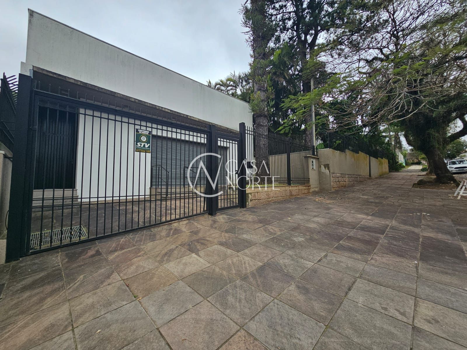 Terreno à venda  com 1775m², Rua Professor Ulisses Cabral no bairro Chácara das Pedras em Porto Alegre