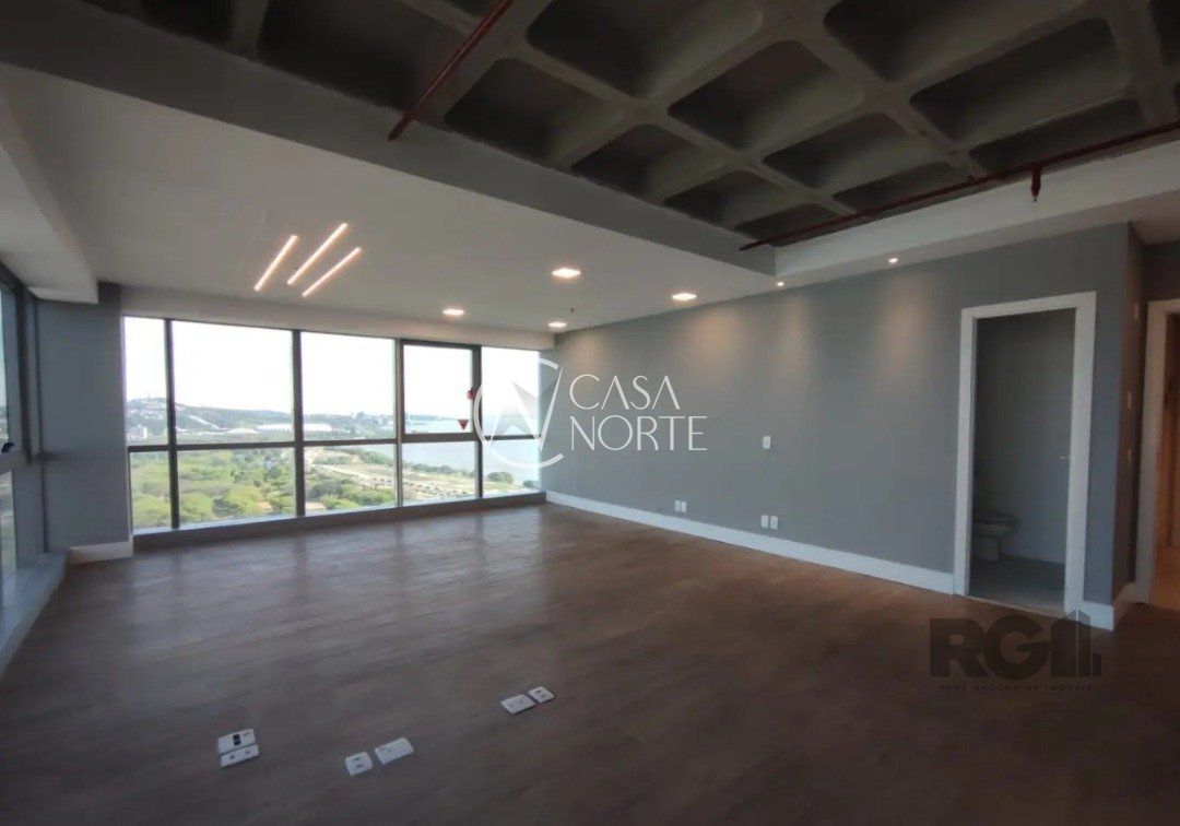 Sala Comercial à venda , 53m², 1 vaga, Avenida Ipiranga no bairro Praia de Belas em Porto Alegre