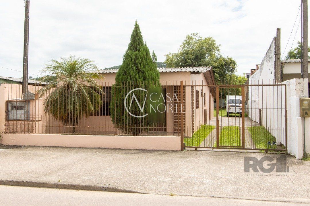 Casa à venda com 2 quartos, 100m², 8 vagas, Rua Dorival Castilhos Machado no bairro Aberta dos Morros em Porto Alegre
