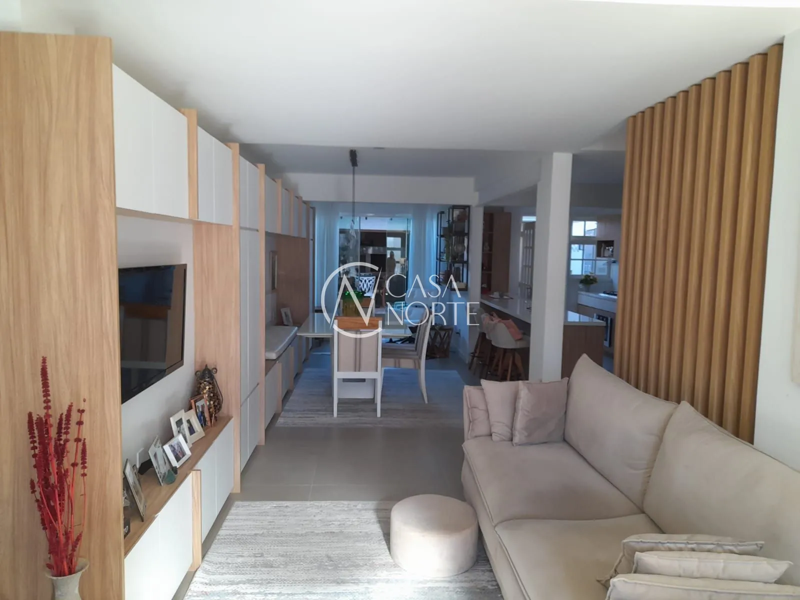Casa de Condomínio à venda com 3 quartos, 159m², 1 suíte, 2 vagas, Rua Doutor Barcelos no bairro Tristeza em Porto Alegre