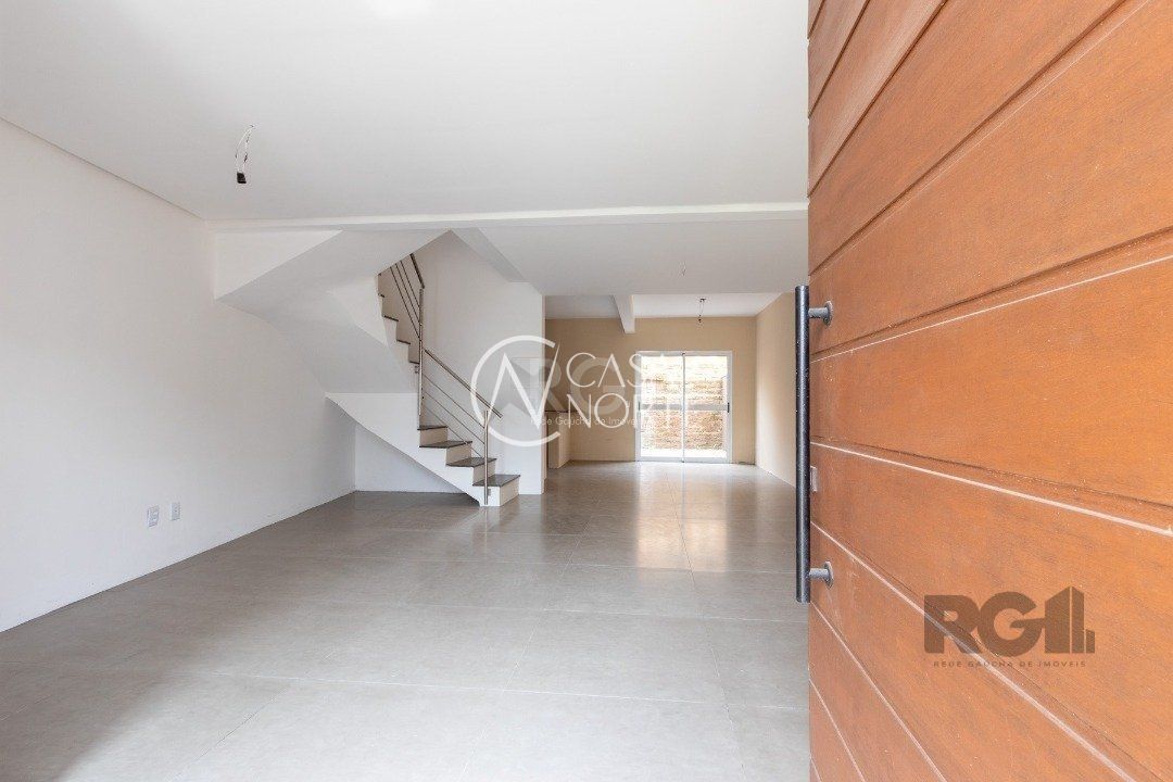 Casa à venda com 3 quartos, 175m², 1 suíte, 2 vagas, Rua Senador Mondin no bairro Aberta dos Morros em Porto Alegre