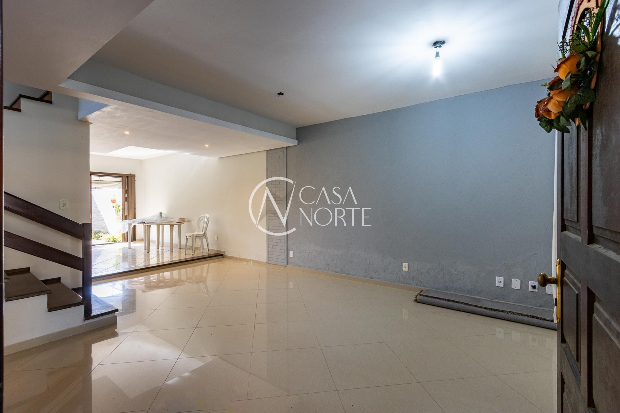 Casa à venda com 3 quartos, 202m², 1 suíte, 2 vagas, Rua Doutor Egydio Michaelsen no bairro Ipanema em Porto Alegre