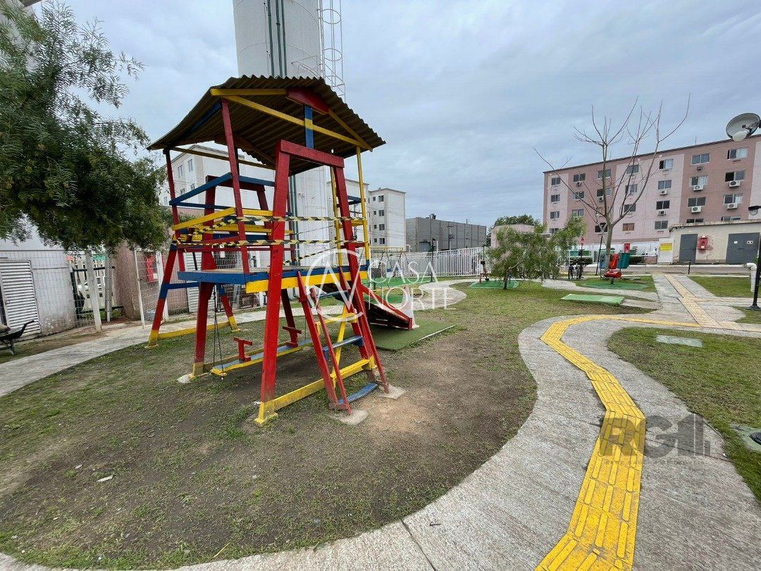 Apartamento à venda com 2 quartos, 40m², 1 vaga, Avenida Edgar Pires de Castro no bairro Hípica em Porto Alegre