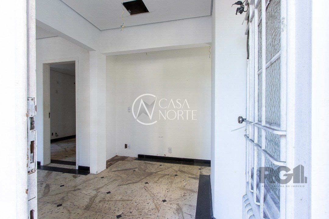 Casa à venda com 3 quartos, 280m², 14 vagas, Rua Quintino Bocaiuva no bairro Floresta em Porto Alegre