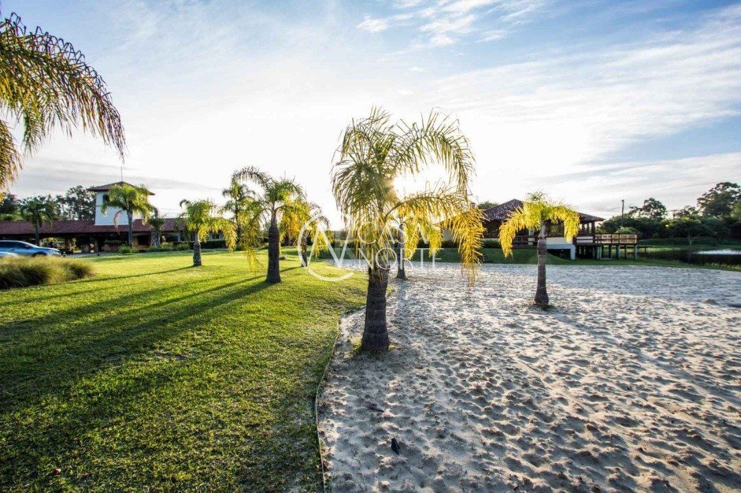Terreno à venda  com 1070m², Avenida Juca Batista no bairro Belém Novo em Porto Alegre