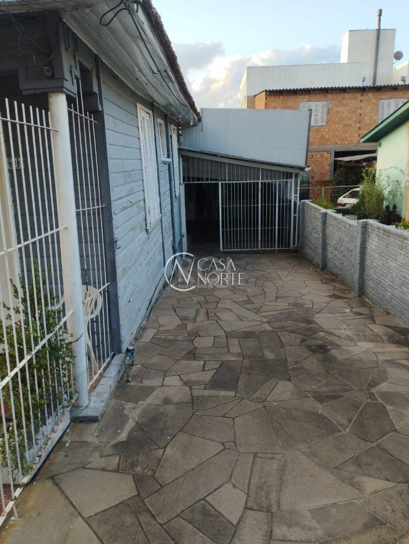 Casa à venda com 2 quartos, 120m², Rua Canela no bairro Cavalhada em Porto Alegre
